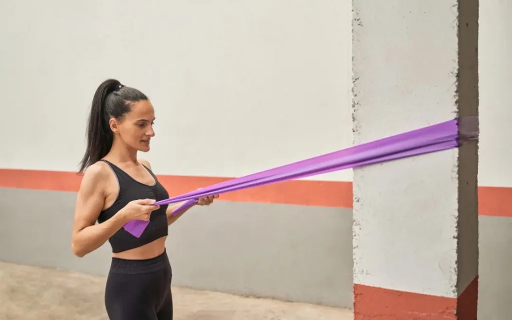 How to attach a resistance band to a vertical bar