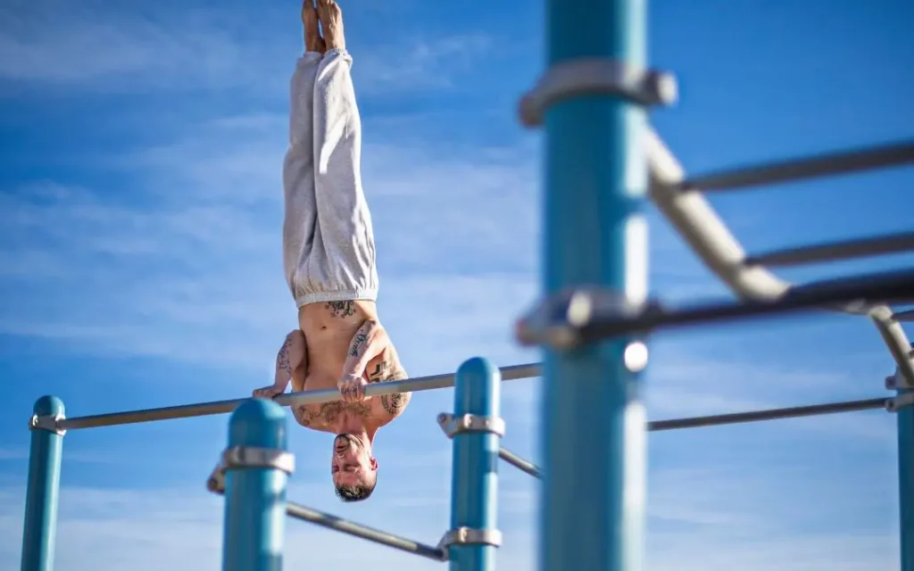 Streetlifting athlete training